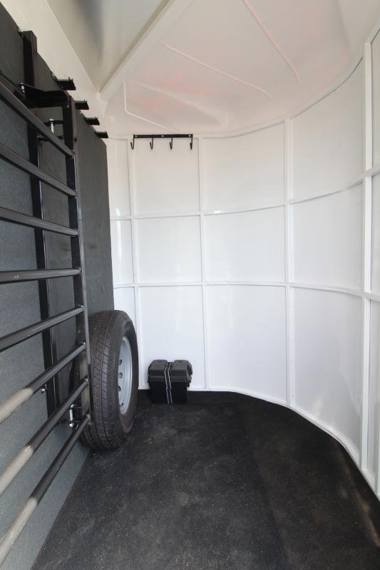 2019 Trails West Manufacturing Classic II 4 Horse Trailer - Image 4