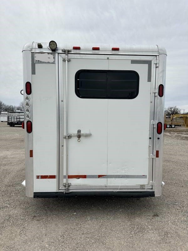 2004 Hart Trailers 3H GN Weekender Horse Trailer - Image 3